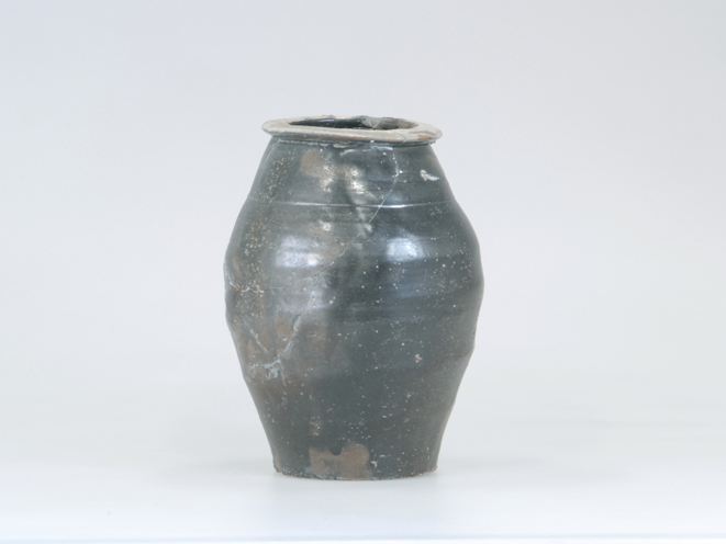 中国・黒釉壺